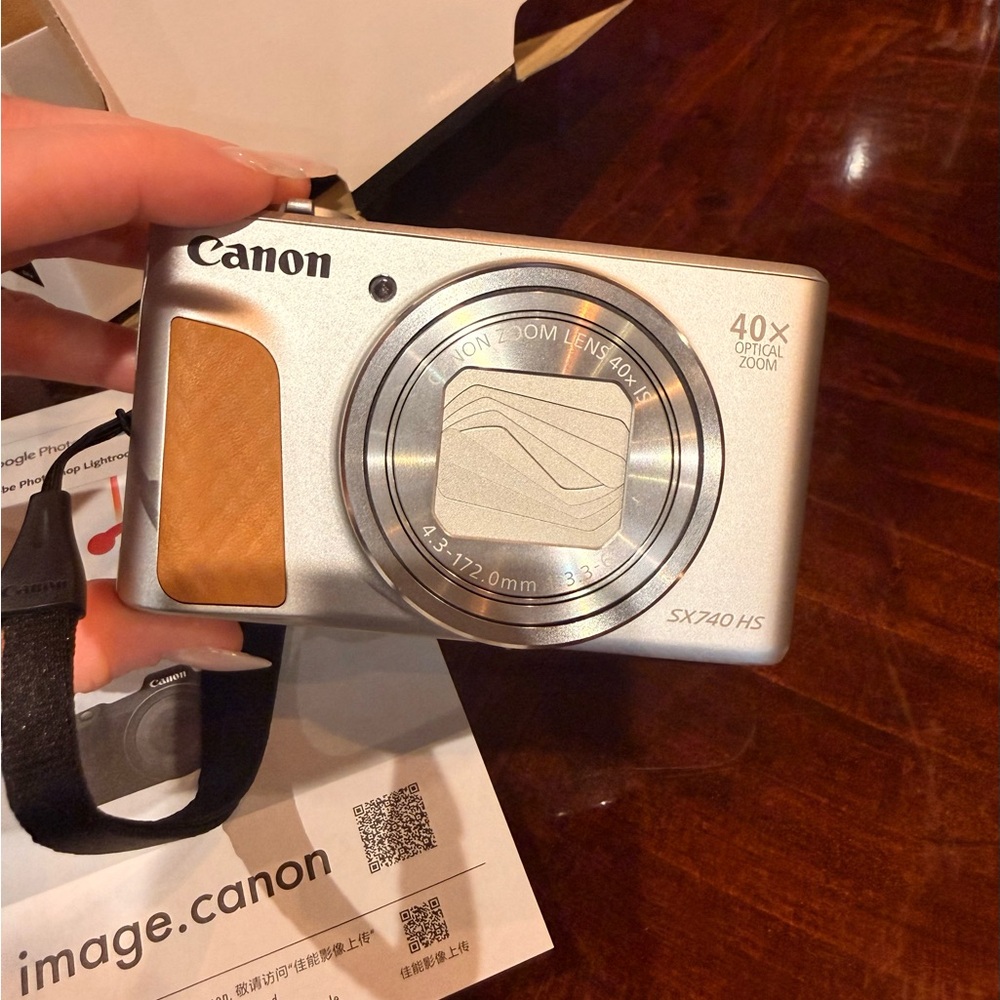Brand New Canon Silver PowerShot sx740 Digital Camera